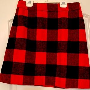 Just in time for the holidays.  Gorgeous skirt
